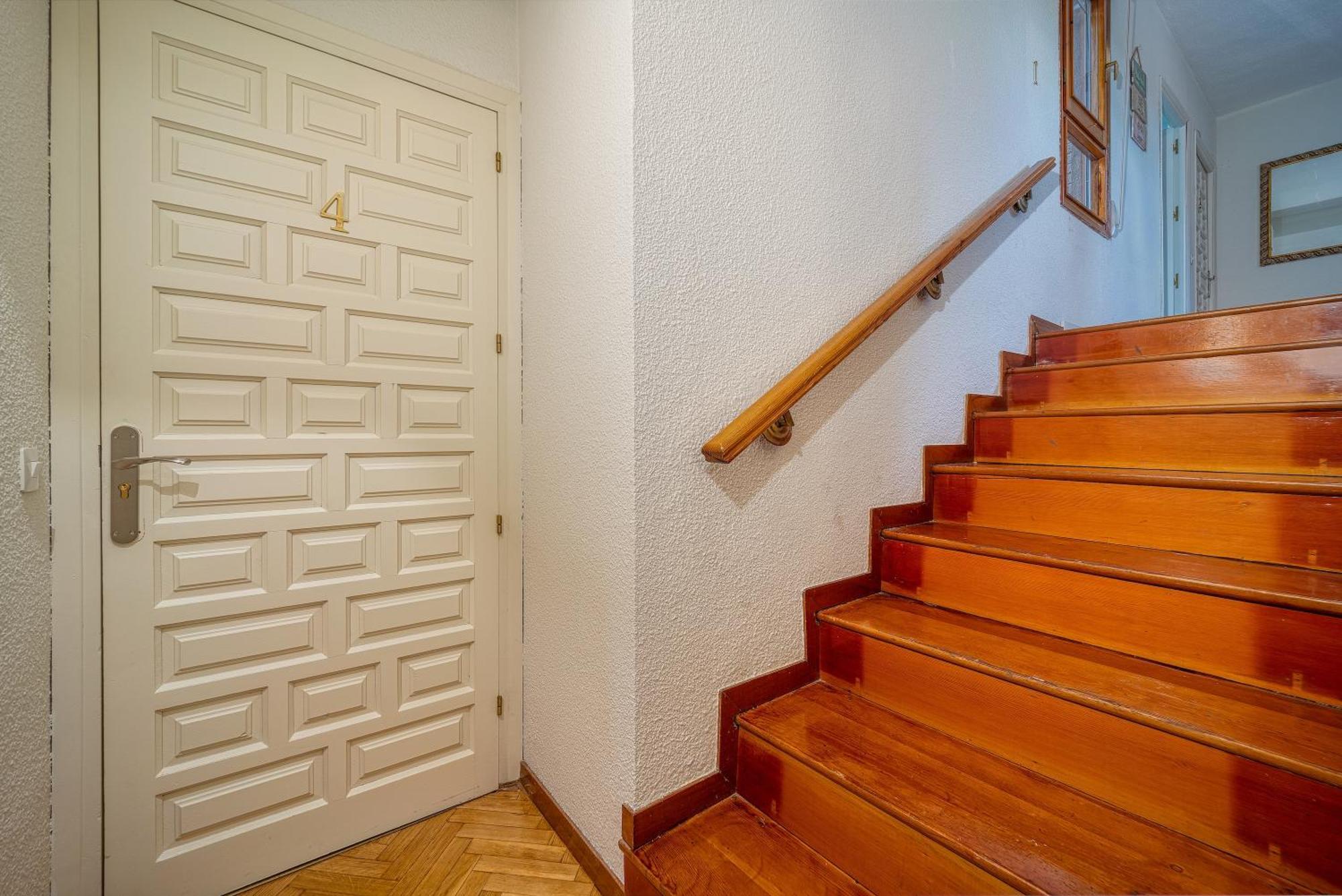 P Casacafe Madrid Calle Carlos Dubois 3 Екстериор снимка