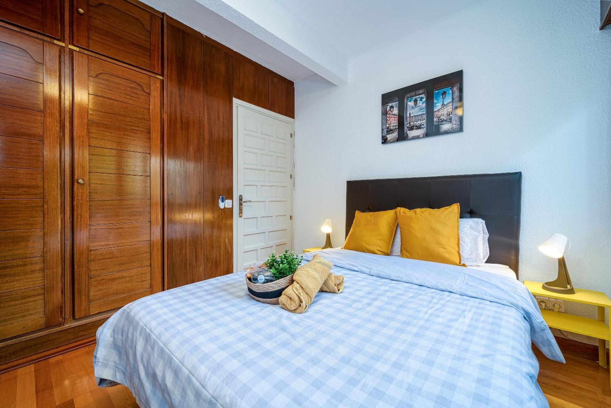 P Casacafe Madrid Calle Carlos Dubois 3 Екстериор снимка