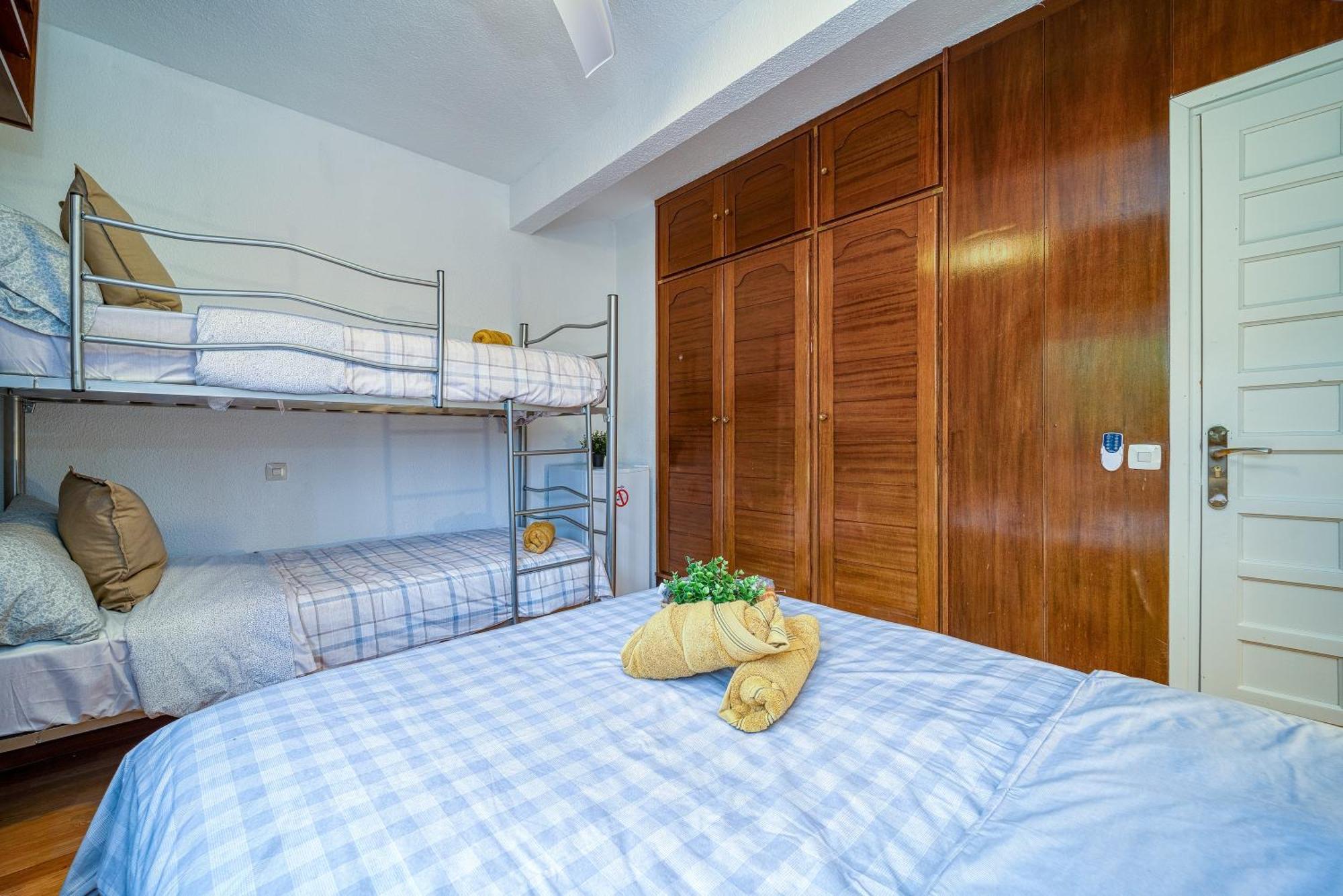 P Casacafe Madrid Calle Carlos Dubois 3 Екстериор снимка