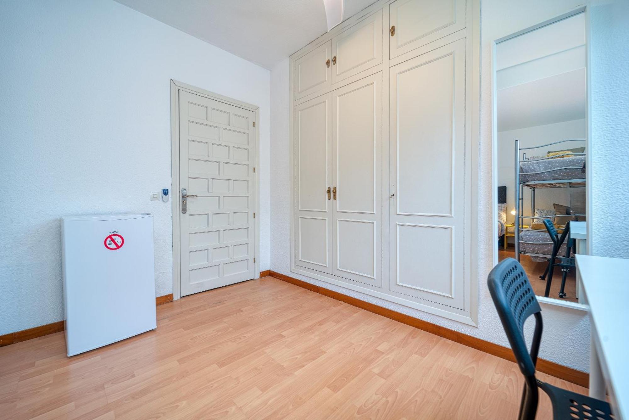P Casacafe Madrid Calle Carlos Dubois 3 Екстериор снимка