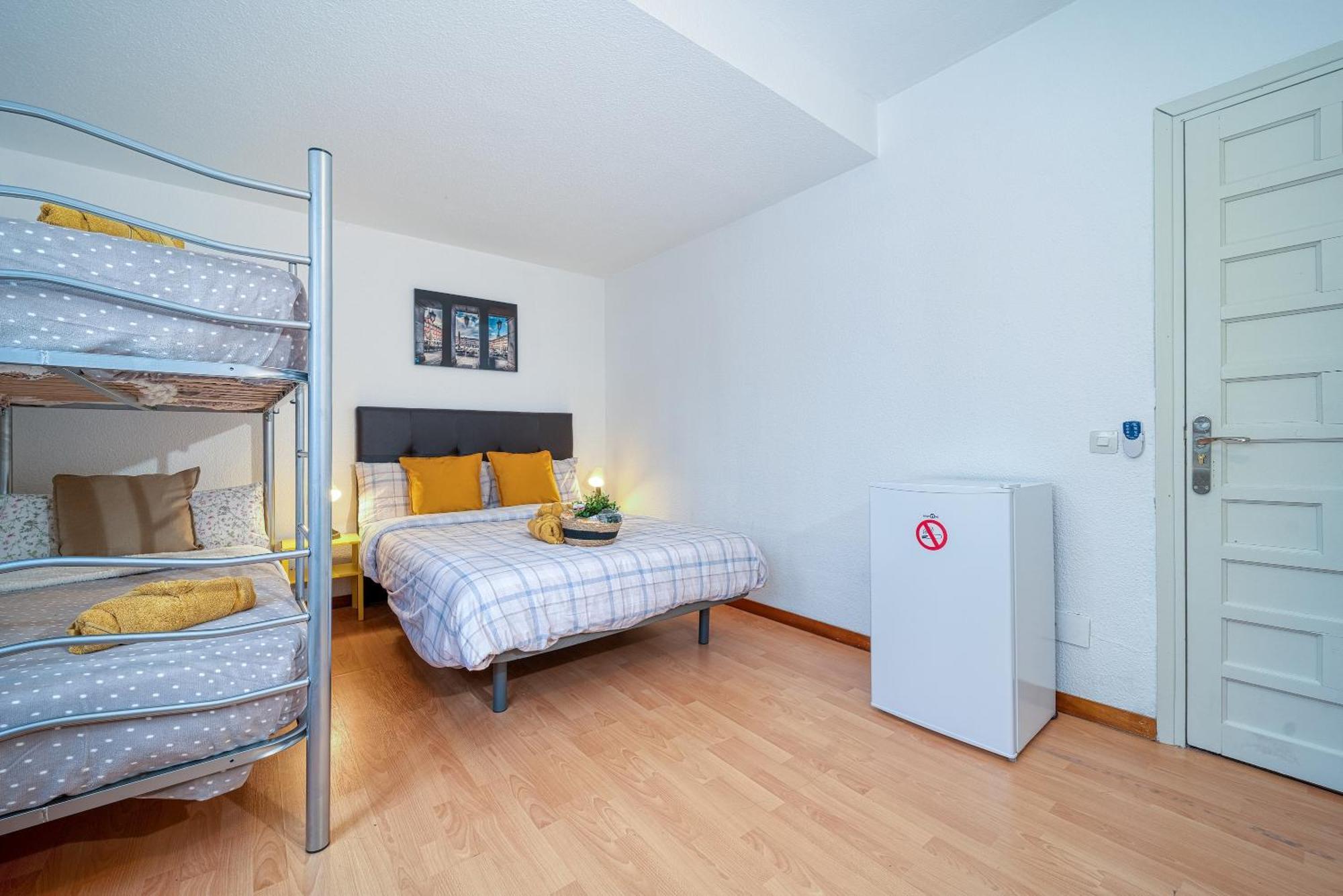 P Casacafe Madrid Calle Carlos Dubois 3 Екстериор снимка