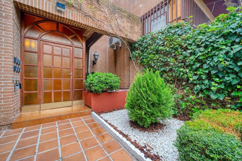 P Casacafe Madrid Calle Carlos Dubois 3 Екстериор снимка